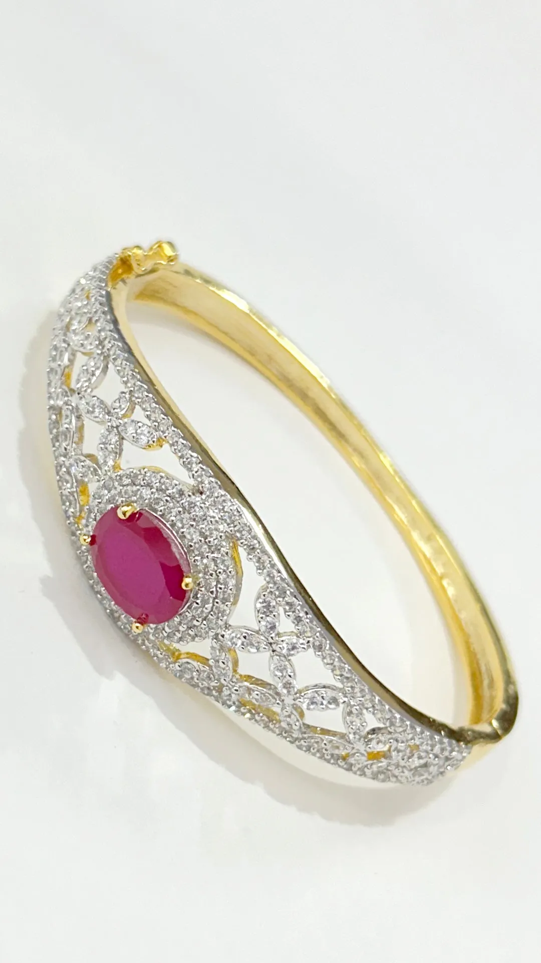 American Diamond & Semi-Precious Bracelet (D189)