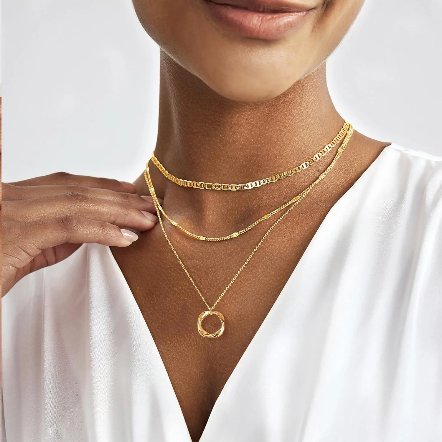 Gold Layered Necklaces for Women 14k Gold Plated Dainty Stackable Choker Necklaces for Women Trendy Layering Circle Paperclip Chain Cute Pendant Necklace Set Gold Jewelry for Women