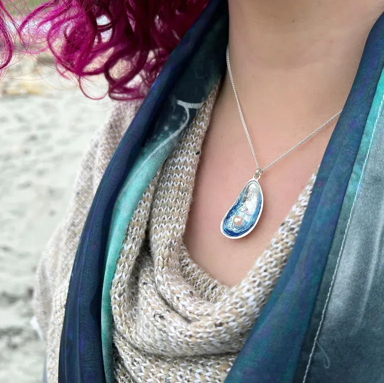 NEW Sheila Fleet Mussel Large Pendant with Peach Pearl in Mussel Blue Enamel (ESPXX290-MUSBL)