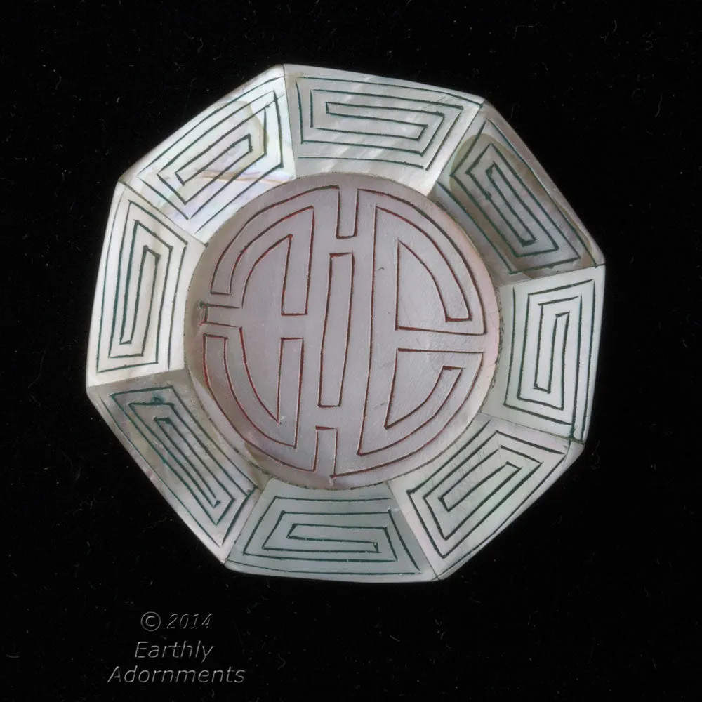 Vintage mother of pearl inlaid etched and painted pendant bead. 43x10mm. China export 1970's. b15-mop108e